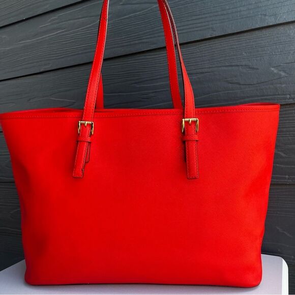 Michael Kors Jet Set Red Voyager Raven Saffiano Large Laptop Work Bag - Picture 6 of 10